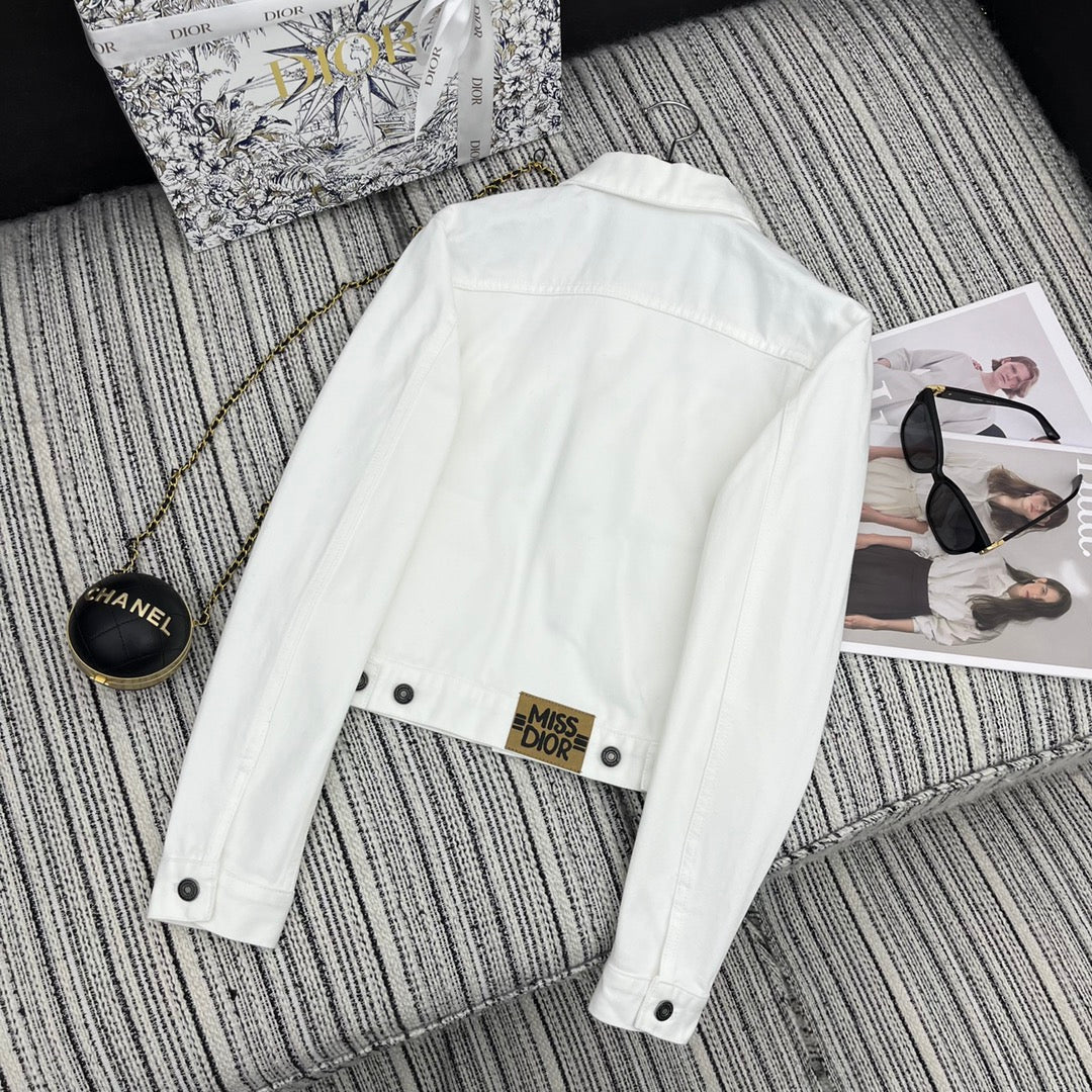 Chaqueta vaquera con logo bordado