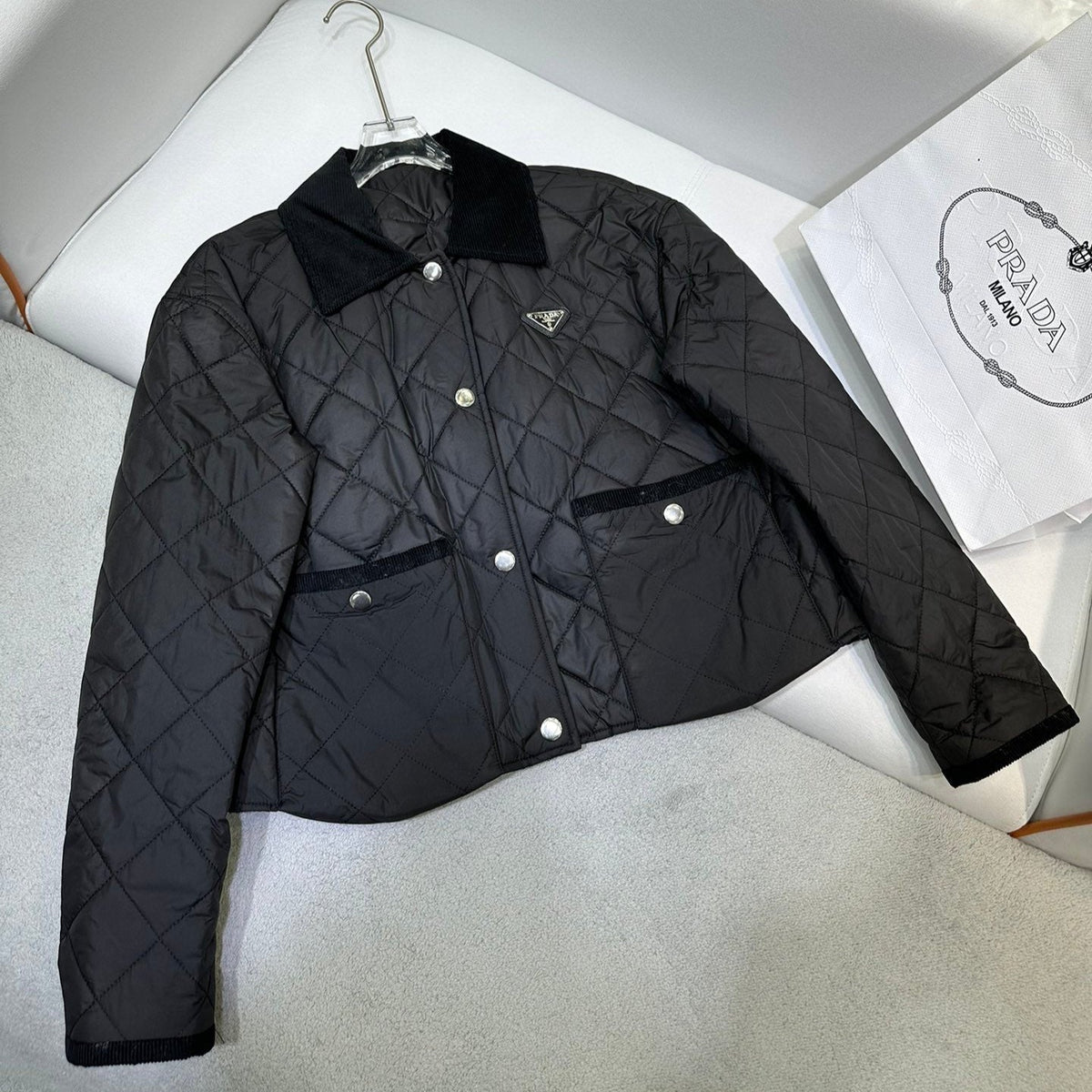 Chaqueta de algodón con cuello de terciopelo