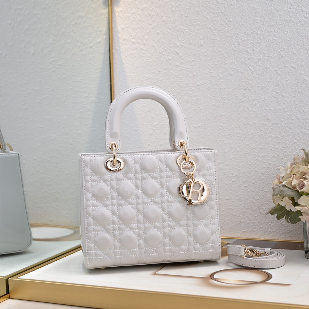 Bolso de hombro estilo Lady D – Blanco (24 cm)