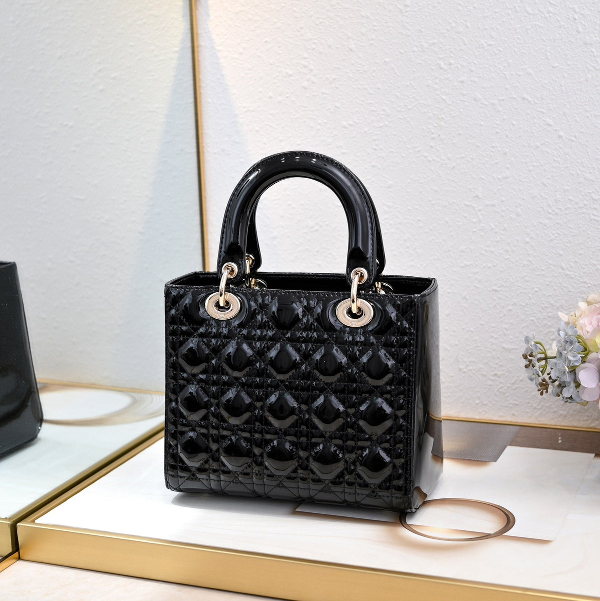 Bolso de hombro estilo Lady D – Negro (24 cm)