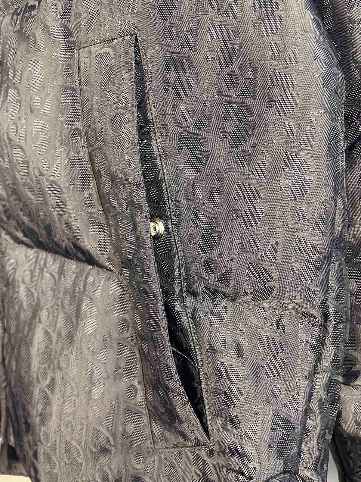 Chaqueta de plumón de ganso jacquard negra