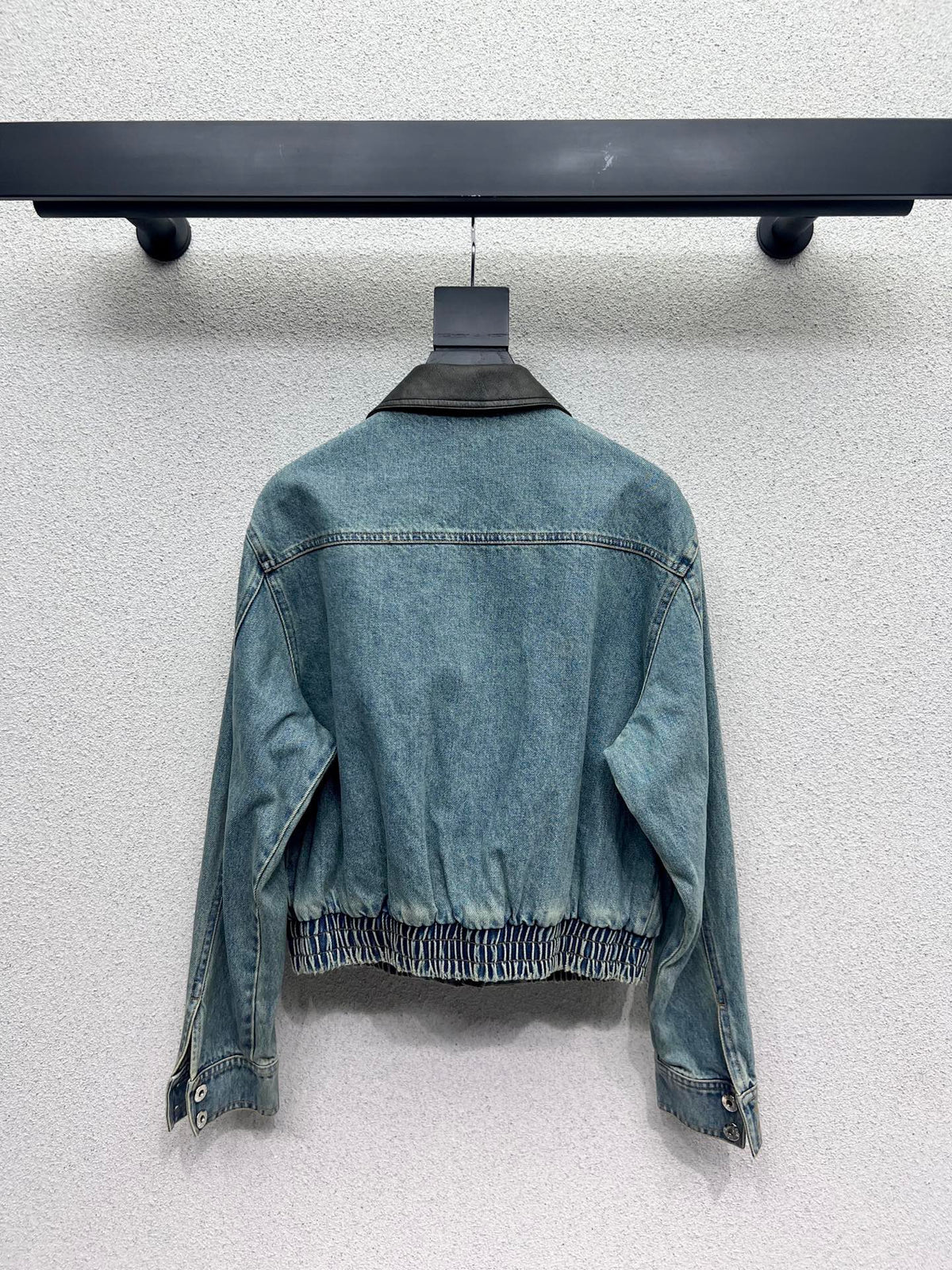 Chaqueta vaquera lavada bordada LW