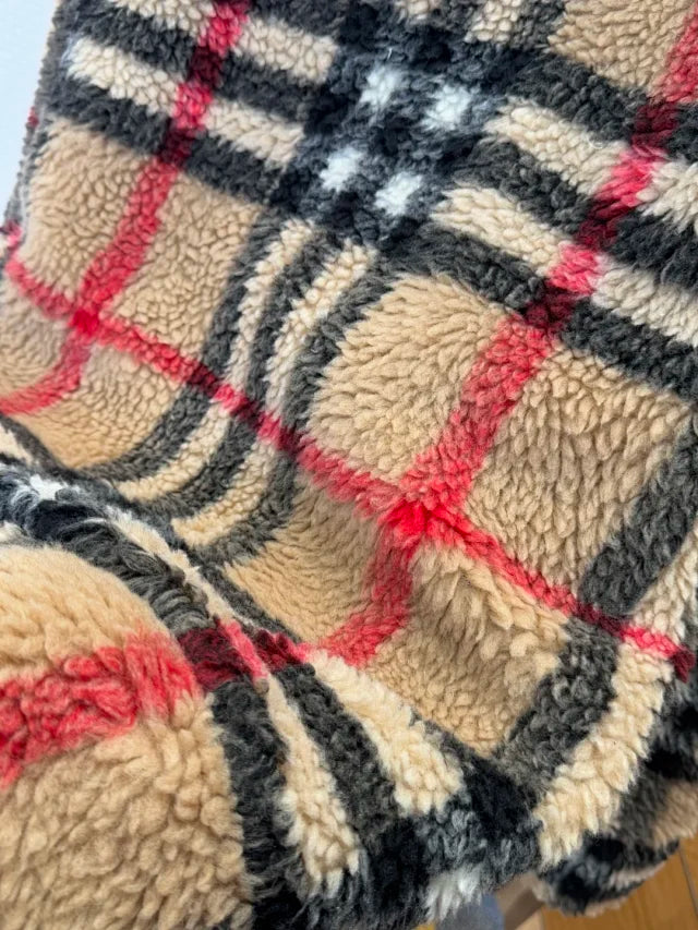 Chaqueta de piel de oveja a cuadros