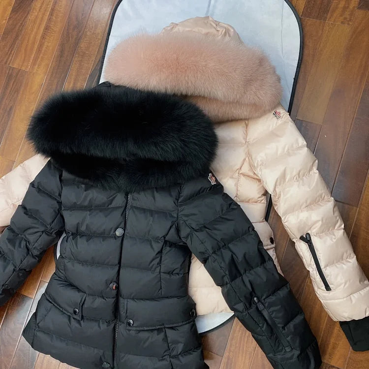 Chaqueta de plumas con cuello de piel