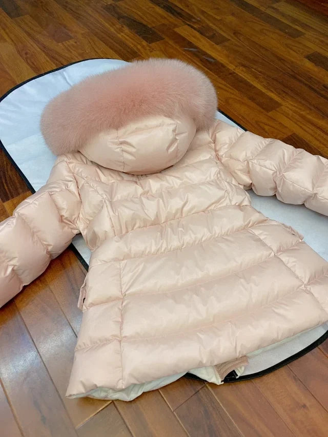 Chaqueta de plumas con cuello de piel