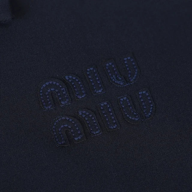 Chaqueta azul marino con cremallera