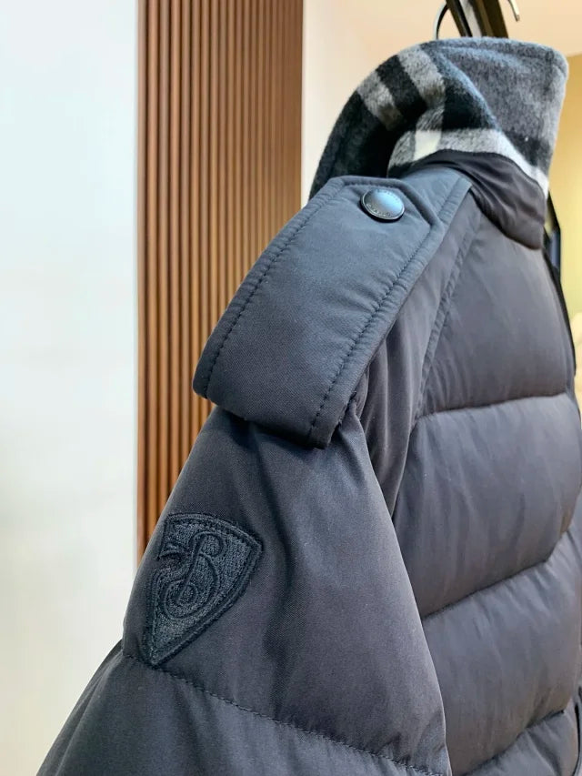 Chaqueta de plumas con cinturón