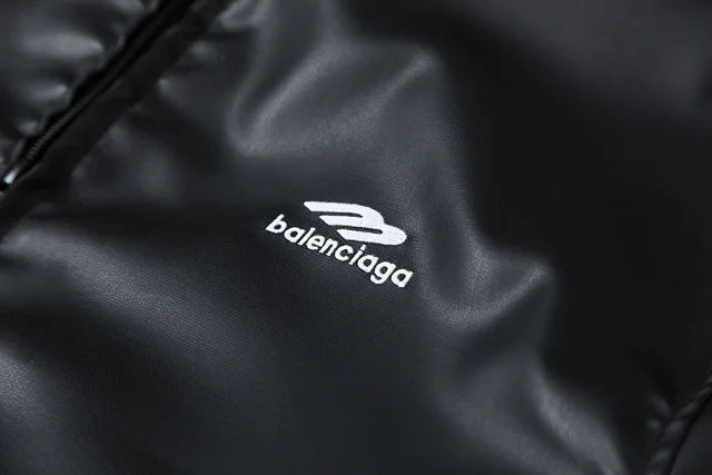 Chaqueta bomber de cuero mate