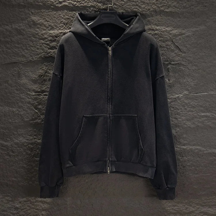 Sudadera negra con capucha