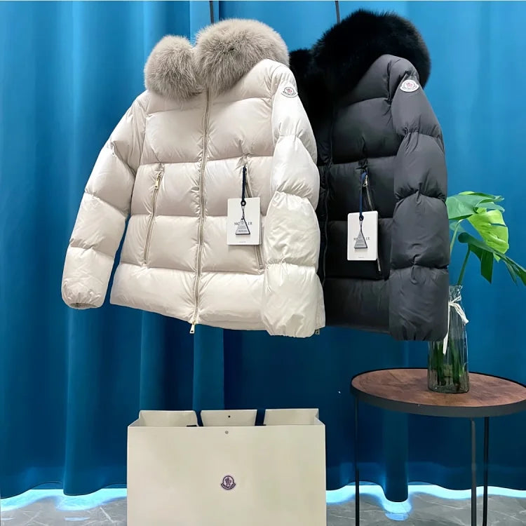 Chaqueta de plumas con cuello de piel