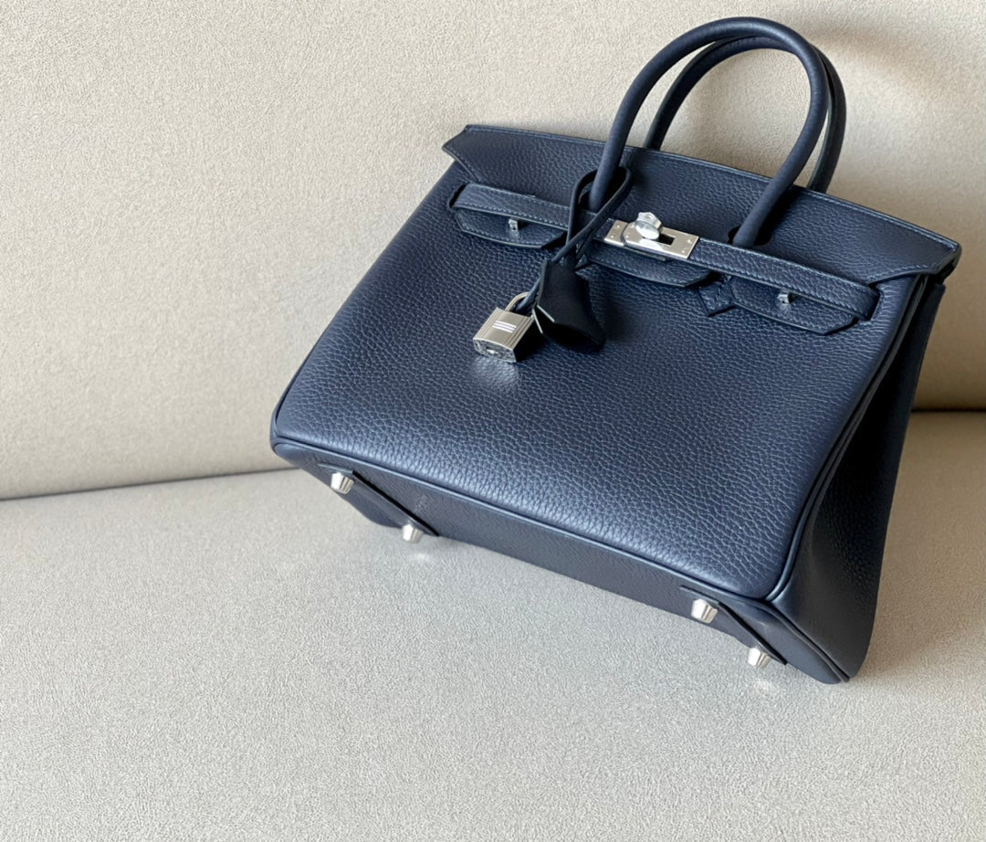 Bolso de piel estructurado